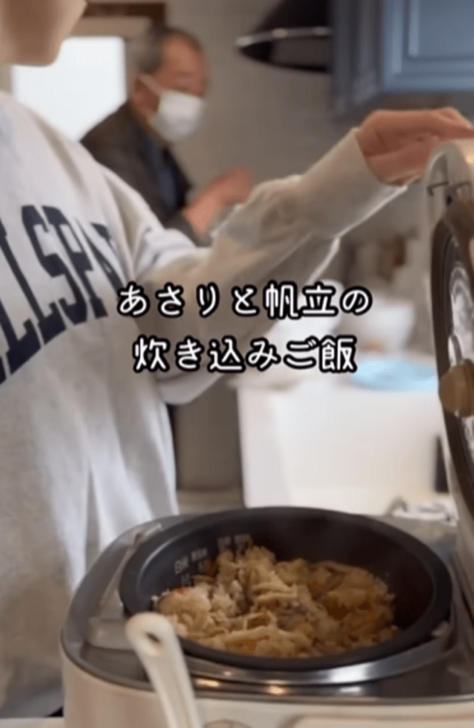 今日の献立はあさりと帆立の炊き込みご飯（@yutan__0206さんより提供）