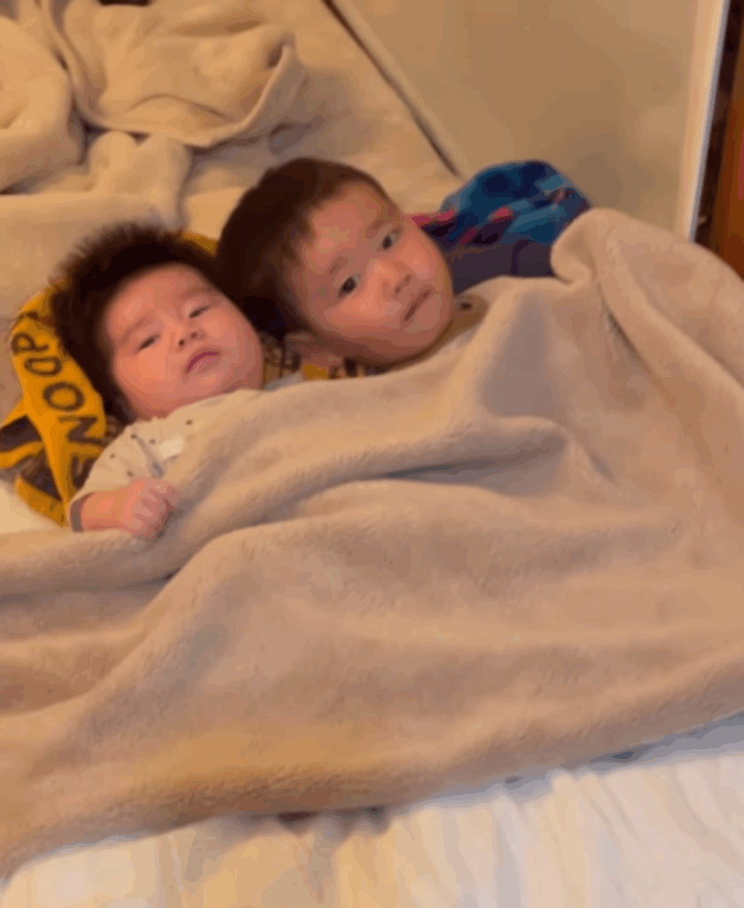 添い寝してあげるお兄ちゃん（@yuki_snow_mmmさんより提供）