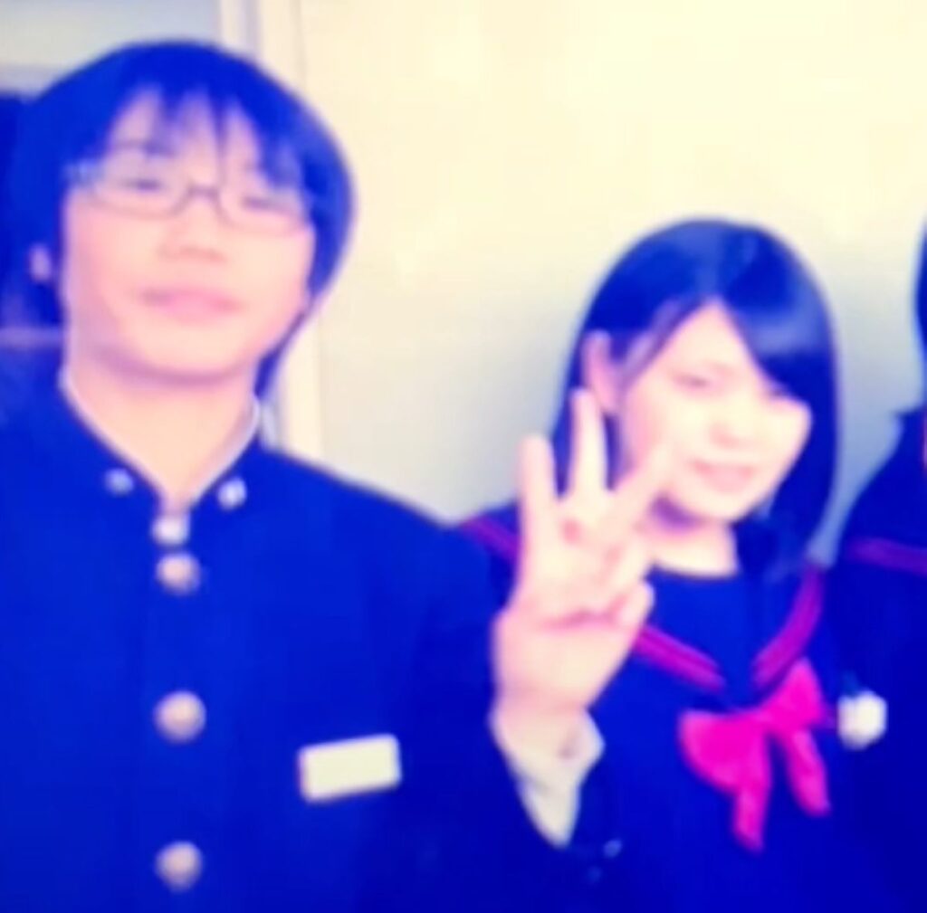 中学生の頃の2人（＠minribi0202さんより提供）