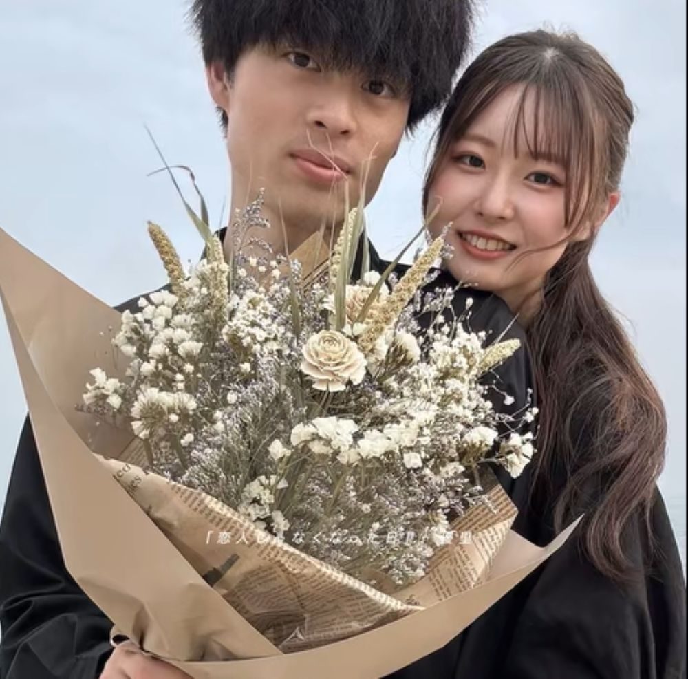 1番大切な付き合った日のカスミソウを入れたブーケ⑤（＠____yuo7さんより提供）