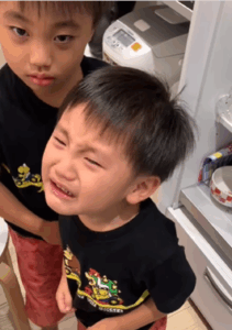 ＜3歳男児に起きた悲劇＞　大号泣する息子。→その理由を探ってみると…「人生一周目」「大人にはできない」「永久保存版だ！」