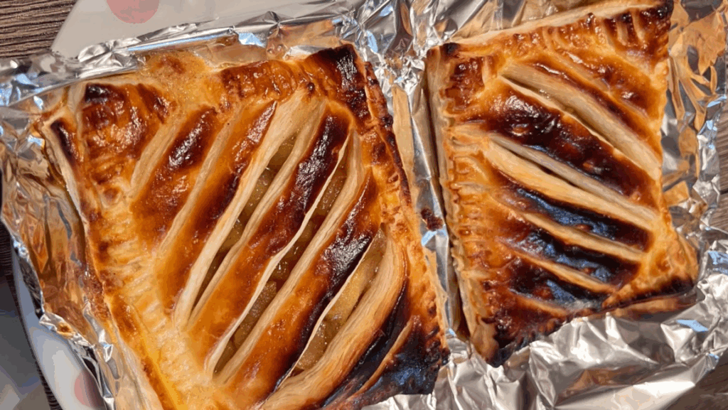 旦那さんが作ったアップルパイ（@datemaki_oicさんより提供）