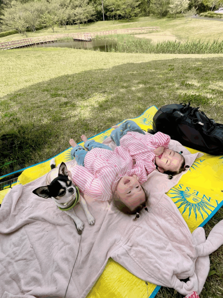 双子の娘さんたち③（＠beteran_funin_chiryoさんより提供）