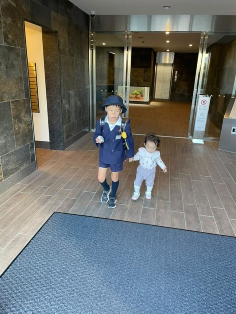 妹さんと次男さん②（＠peatyemyさんより提供）