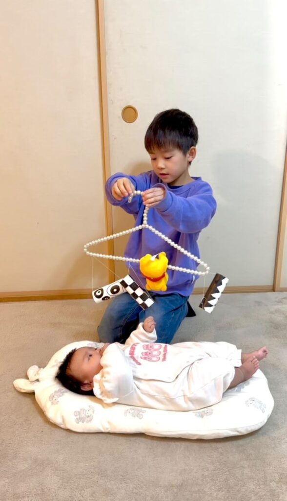 手作りモビール（＠iam_choc745さんより提供）