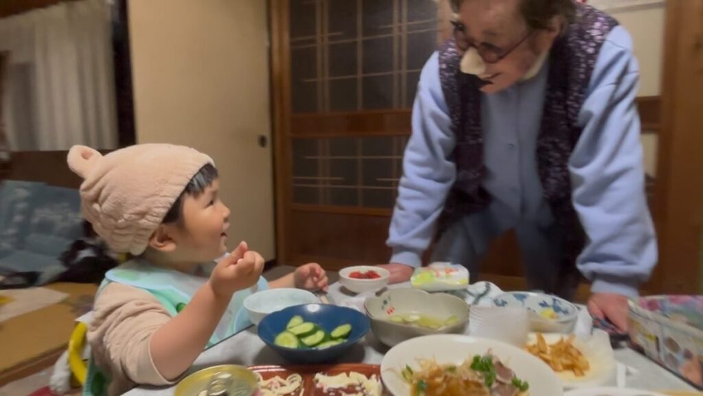 にこやかな2人（＠gigimunariさんより提供）