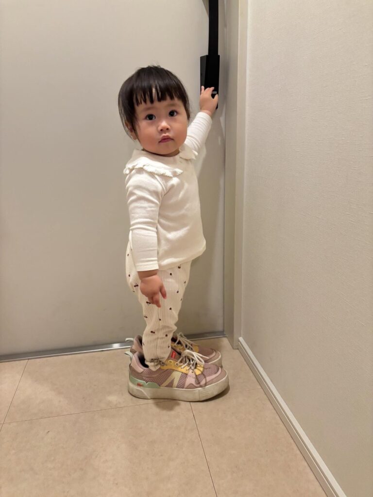 玄関に出た娘さんは…（＠qnii921さんより提供）