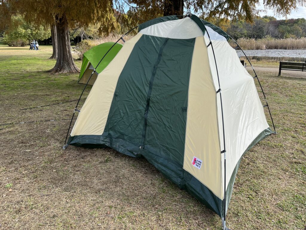 一緒に組み立てたテント①（@fluidSuikouKさんより提供）