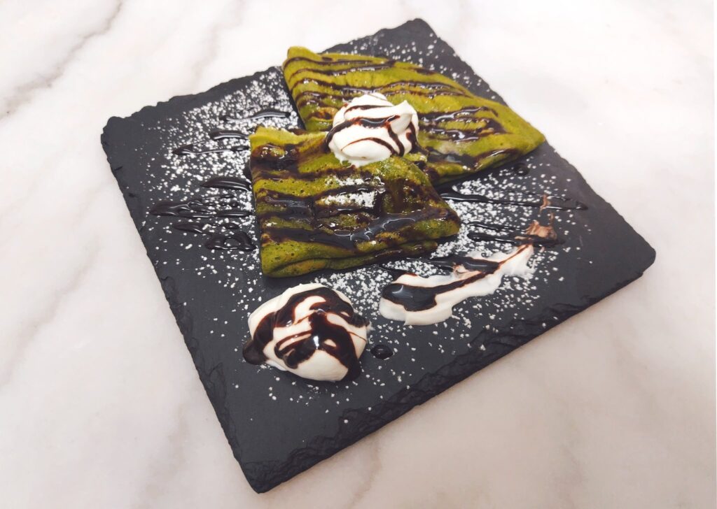 盛り付けも美しいクレープ（@appleashutoさんより提供）