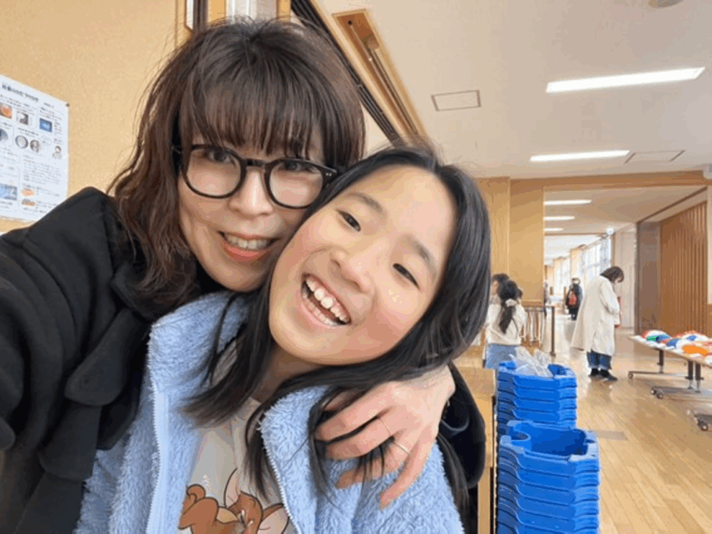 娘さんとのツーショット（@gumiwako_さんより提供）