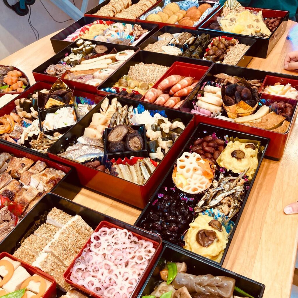 おせち18段、全部見せます（＠y.saeshiさんより提供）