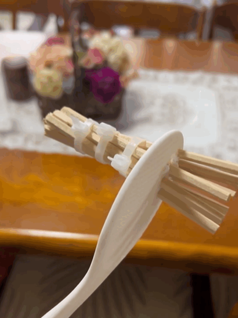 裏側は結束バンドでしっかり固定（＠kodemari100さんより提供）