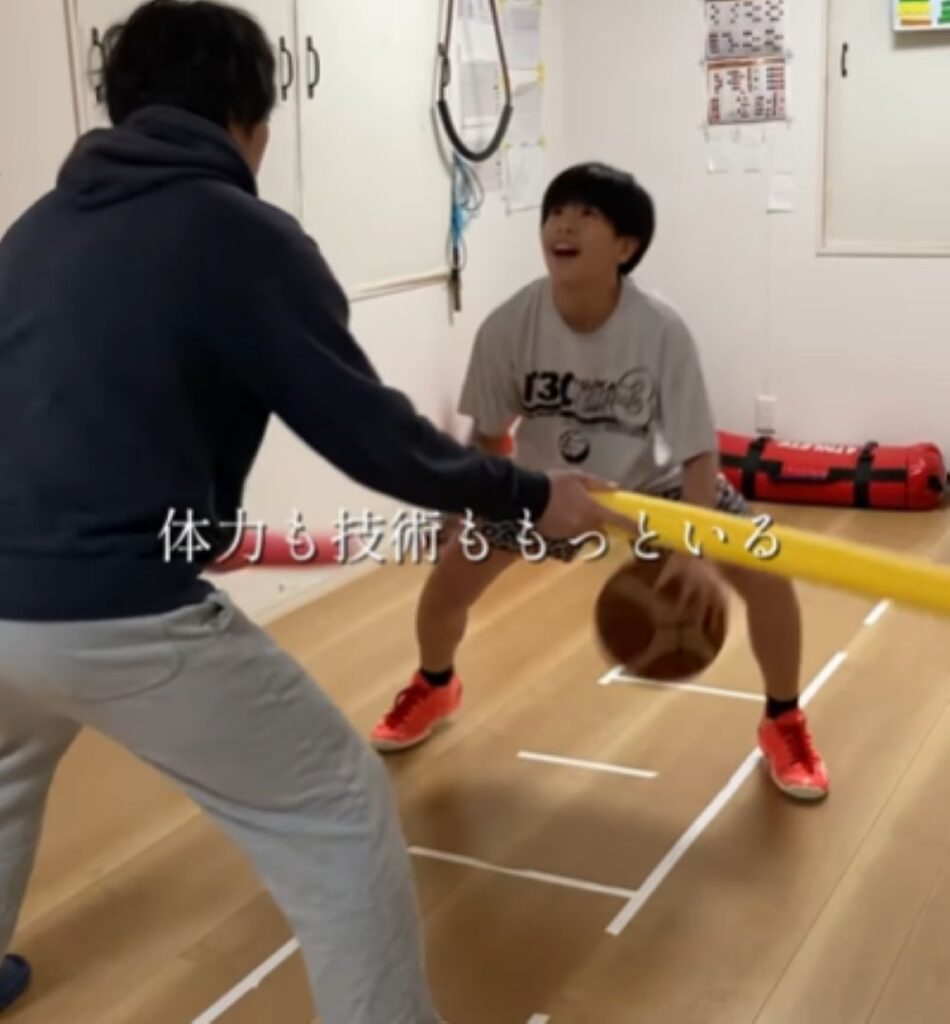 お父さんとの練習（＠nbaquest_さんより提供）