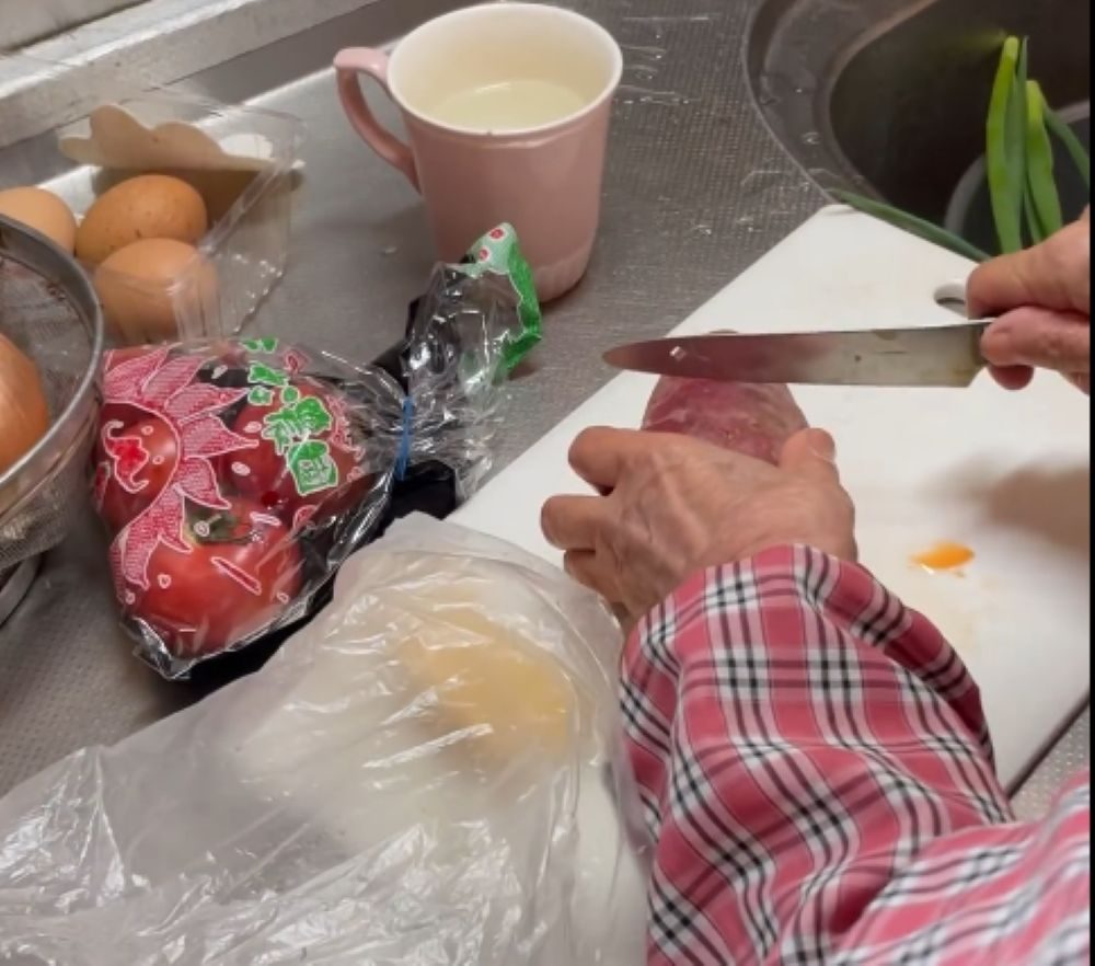 【実際の写真5枚】　完成した朝食