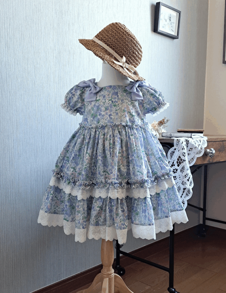 完成した洋服①（＠louloutte_officialさんより提供）