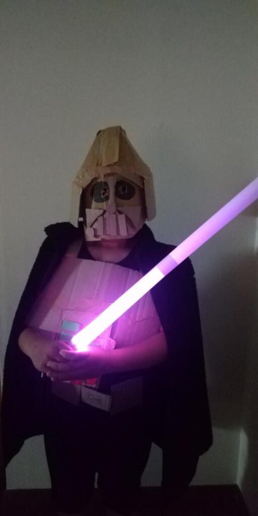 あの「光る剣」も完全再現（@yukie_onnさんより提供）