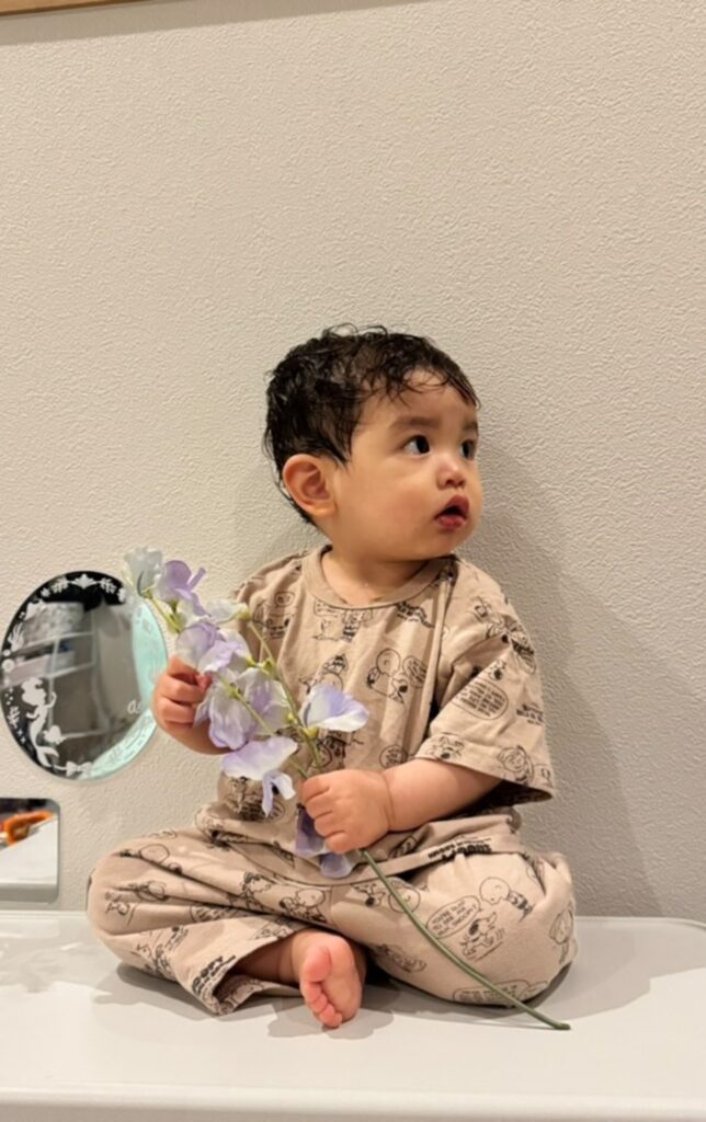 現在の息子さんの様子②（@baby_rakkokunさんより提供）