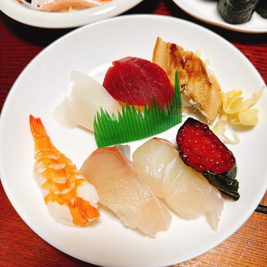 長男さんの用意したお寿司②（＠mmmaaaiiitakeさんより提供）