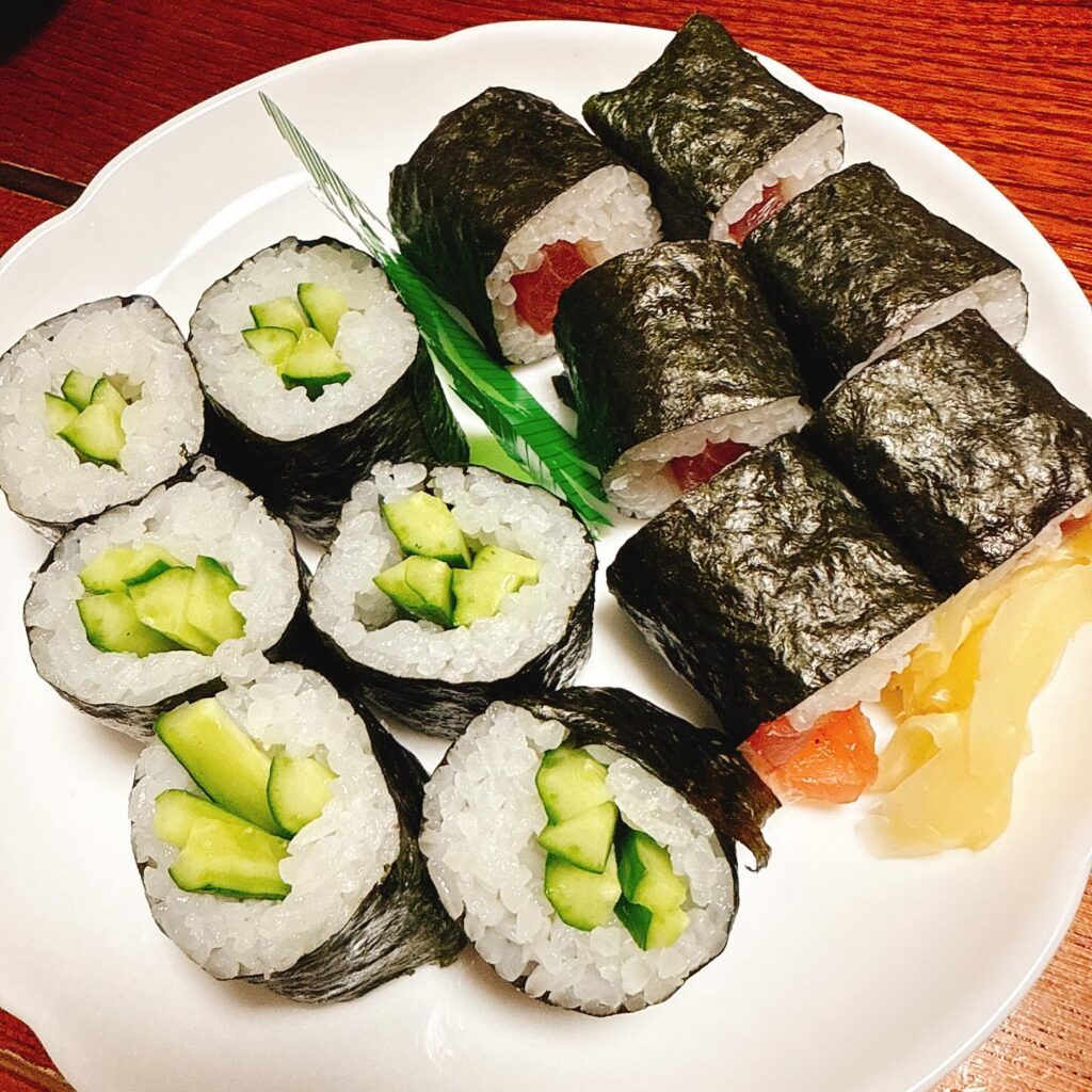 長男さんの用意したお寿司③（＠mmmaaaiiitakeさんより提供）