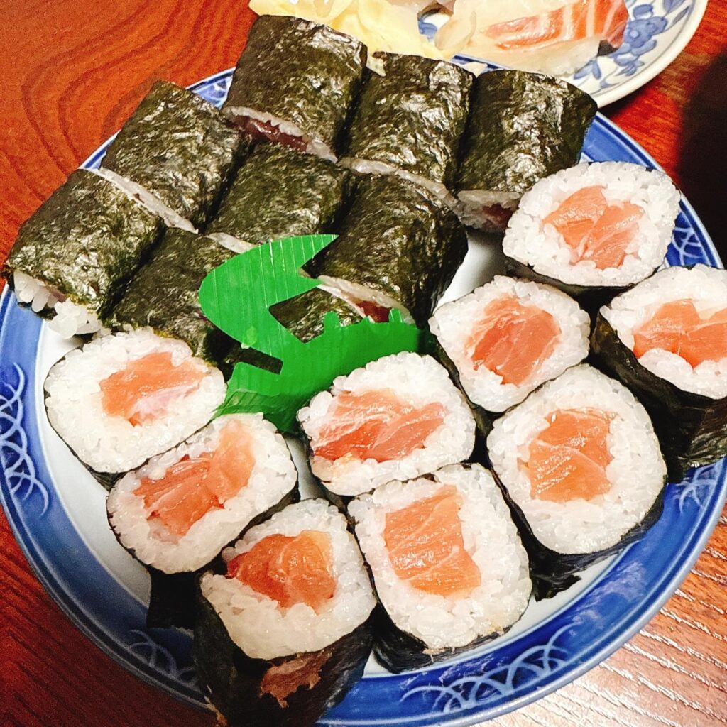 長男さんの用意したお寿司⑥（＠mmmaaaiiitakeさんより提供）