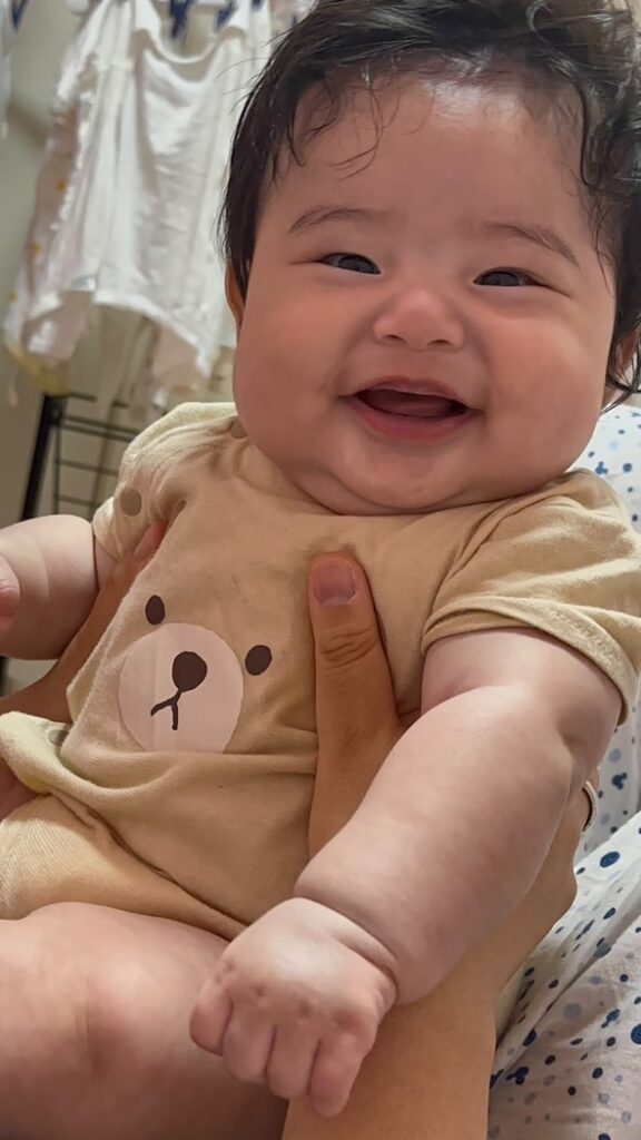 笑顔の息子さん（@anna_srkm_1030さんより提供）