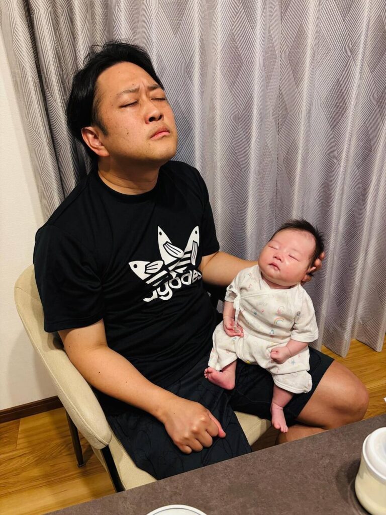 お風呂上りにビールを飲んだパパさん（@takuya_oogaさんより提供）