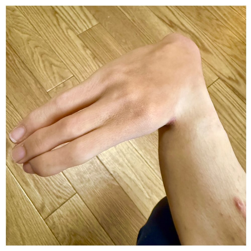 なみきさんの手（@namiki_handmadeさんより提供）