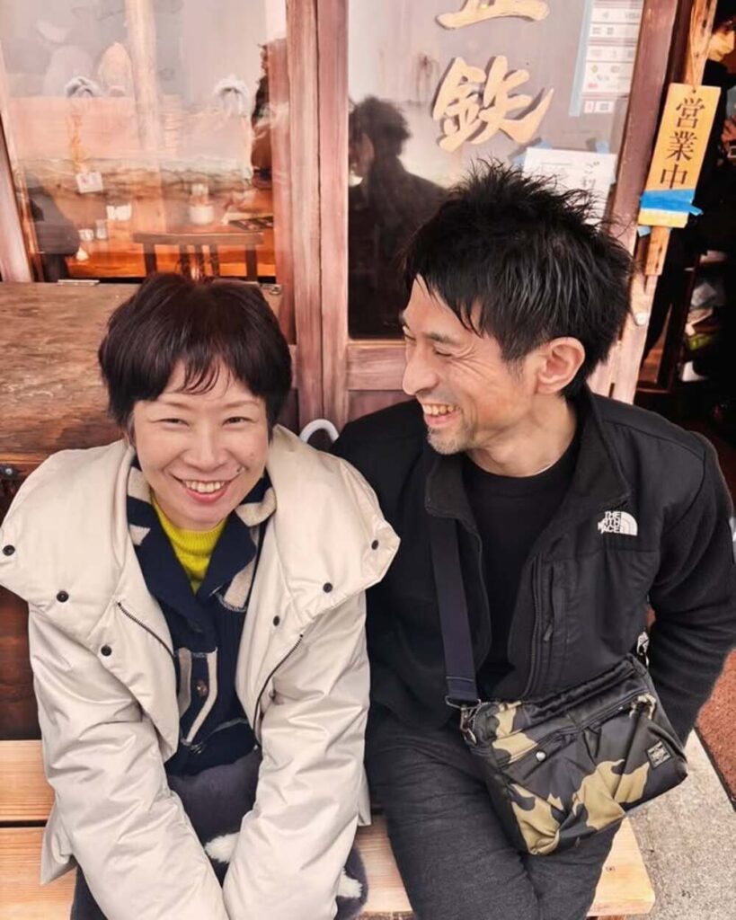 奥さんとの素敵なお写真（＠kosukojiさんより提供）