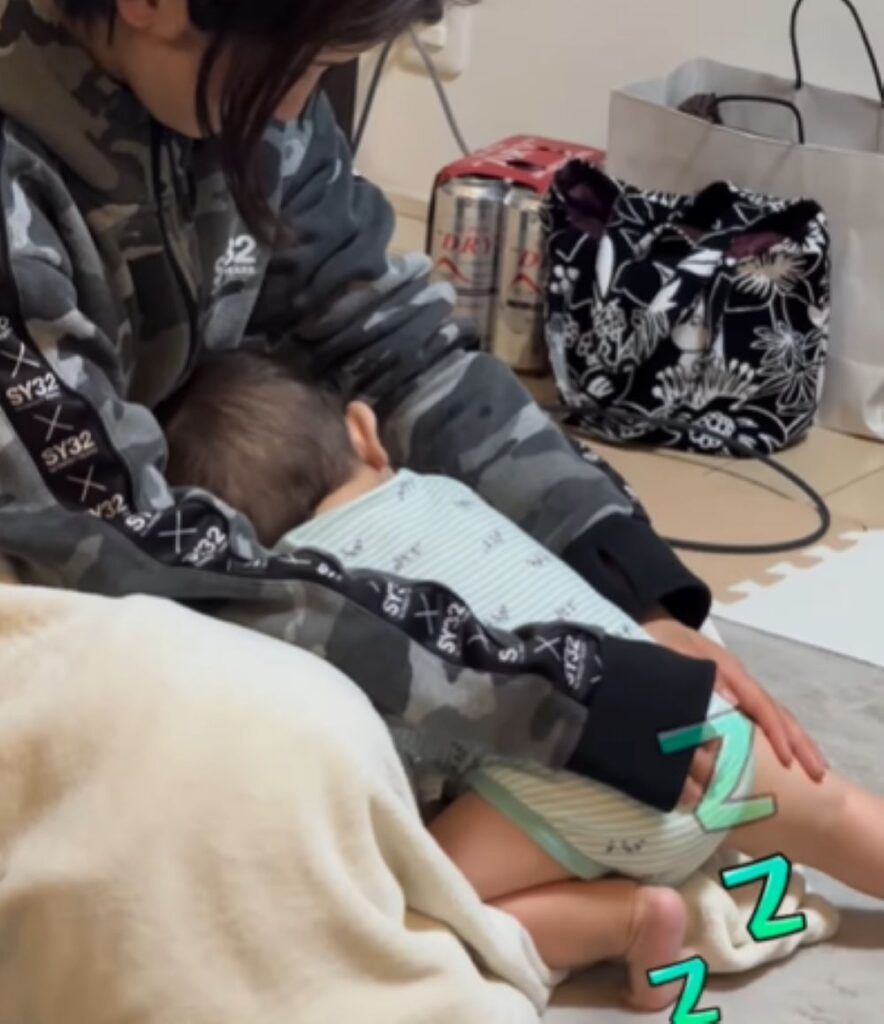 眠ってしまった弟くん（＠perosuke_iさんより提供）