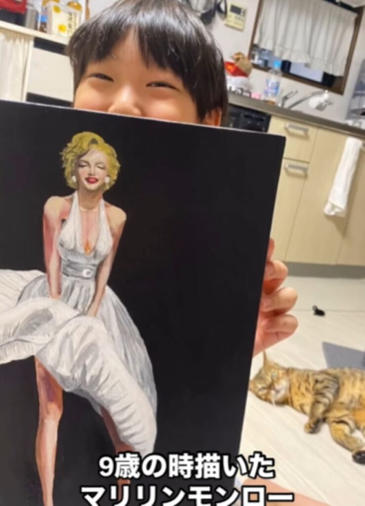 絵を持って（＠ken_09280227さんより提供）