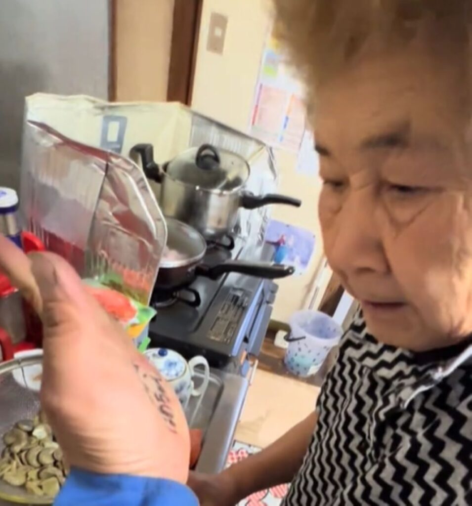 手を開いてみると（＠o_gi0321さんより提供）