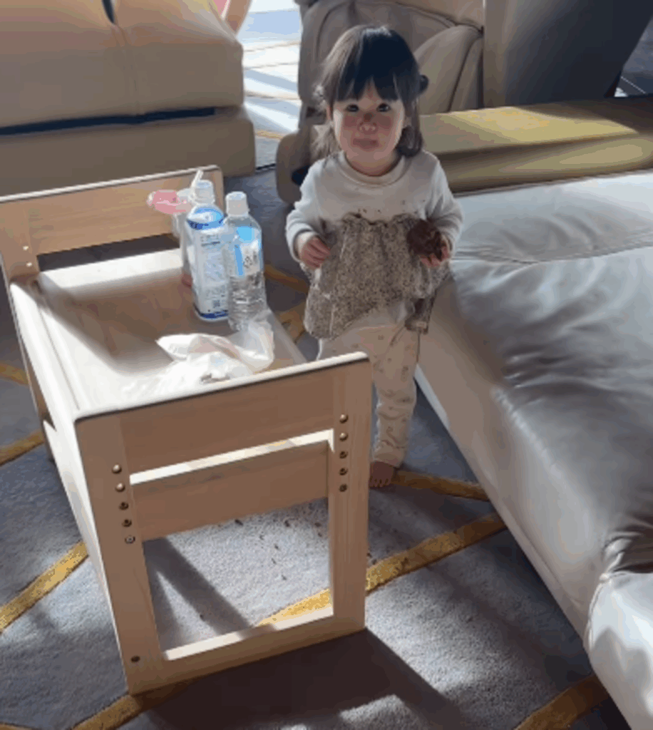 大人しいと思ったら…（@moontwins.0810さんより提供）