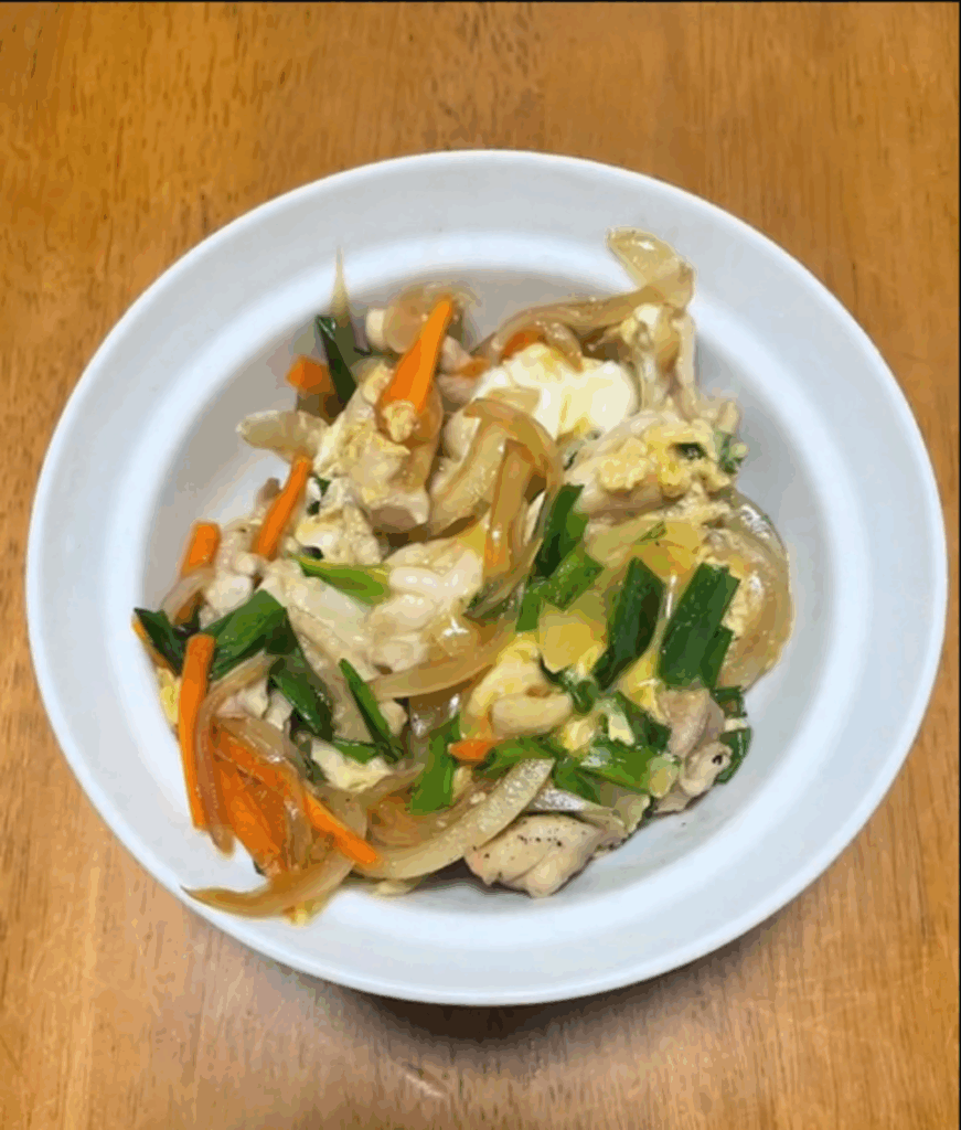 おじいちゃん特製の親子丼（@papipupeee_poさんより提供）