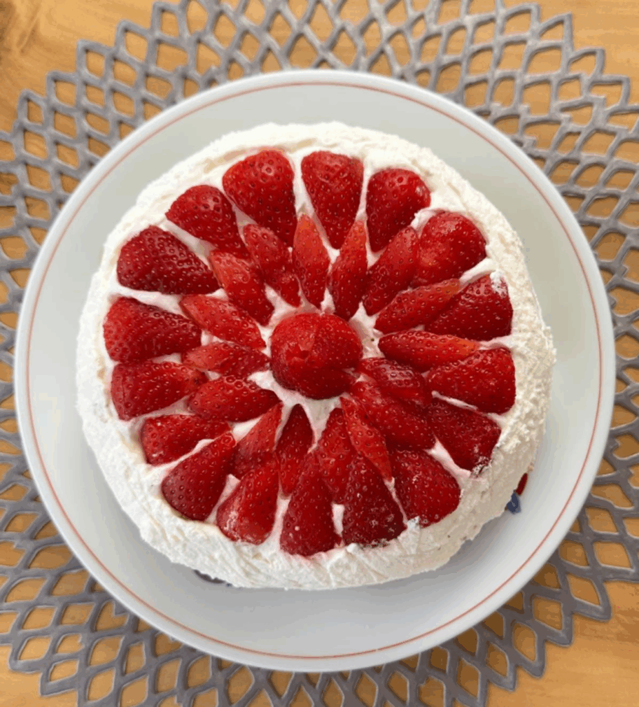 苺が綺麗に飾られています（@wagamichilifeさんより提供）