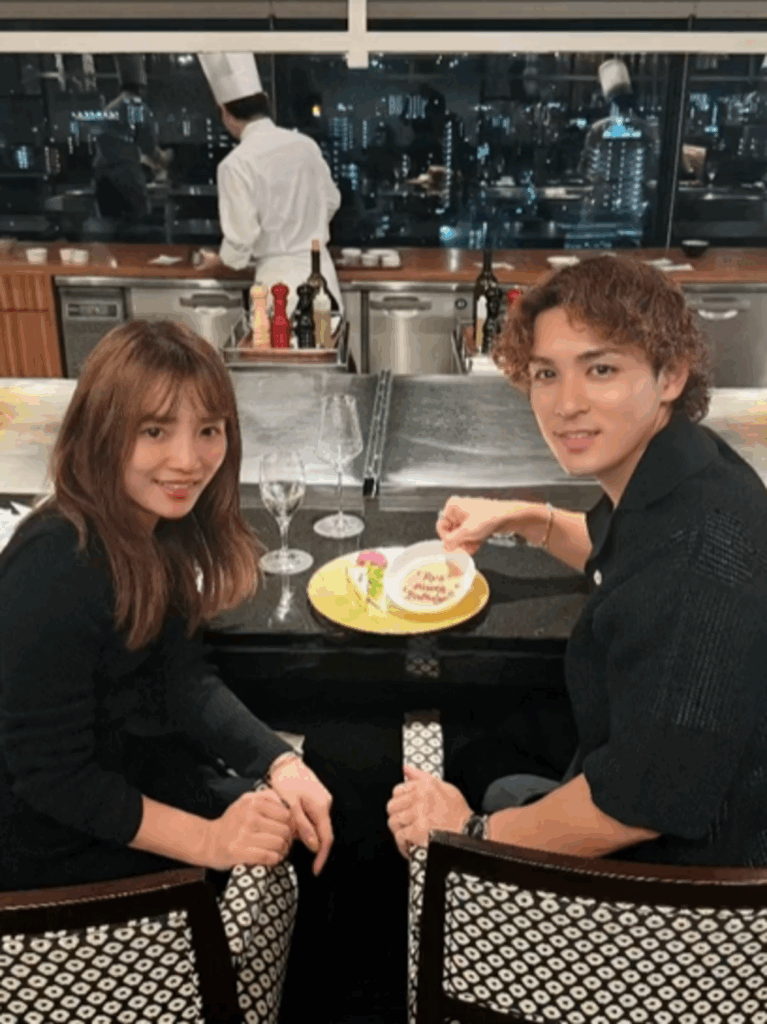 夜景の見えるレストランでディナー（@ka_ji_ryo1014さんより提供）