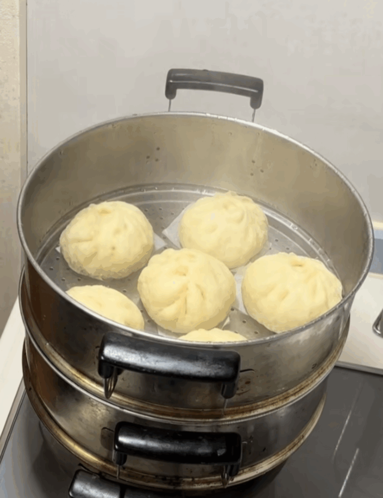 蒸し上がると、ふわふわに仕上がりました（@geegeechukaさんより提供）