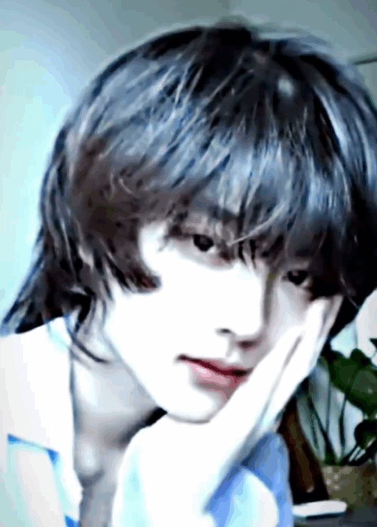 中性的な魅力が際立つ現在の姿（@riberatioさんより提供）