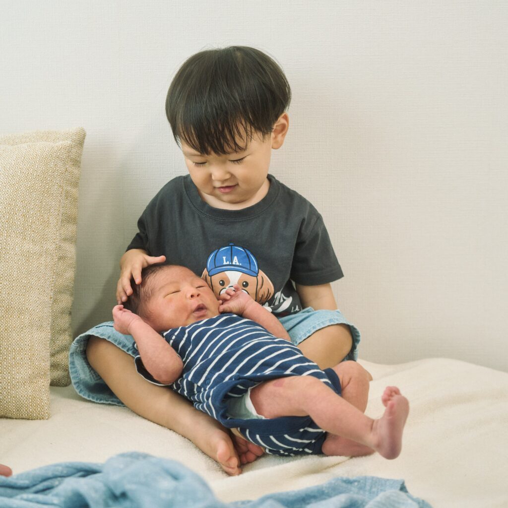 お兄ちゃんもすでに溺愛♪（@nureokakipippiさんより提供）