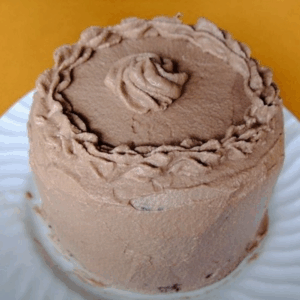 小学生の時に始めたケーキ作り→　18年後…予想外の完成品に「お店で買えるクオリティ」「ホントに独学ですか？」「なんとも素晴らしい」