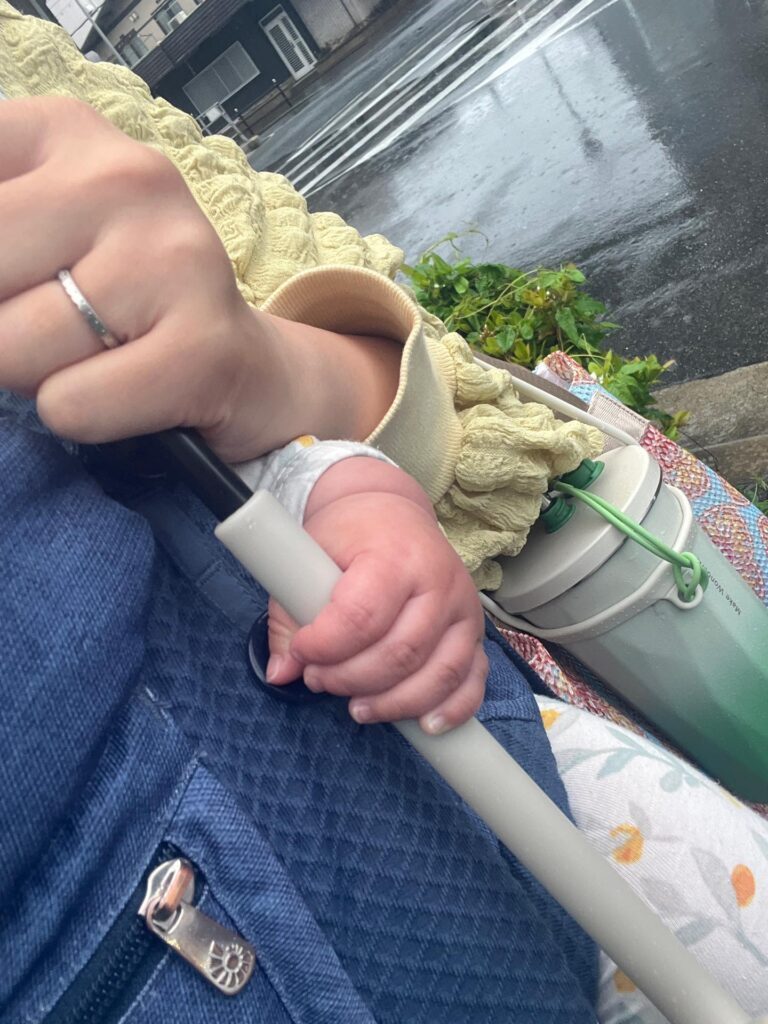 傘をよく見てみると…（@ruri_no_kirokuさんより提供）