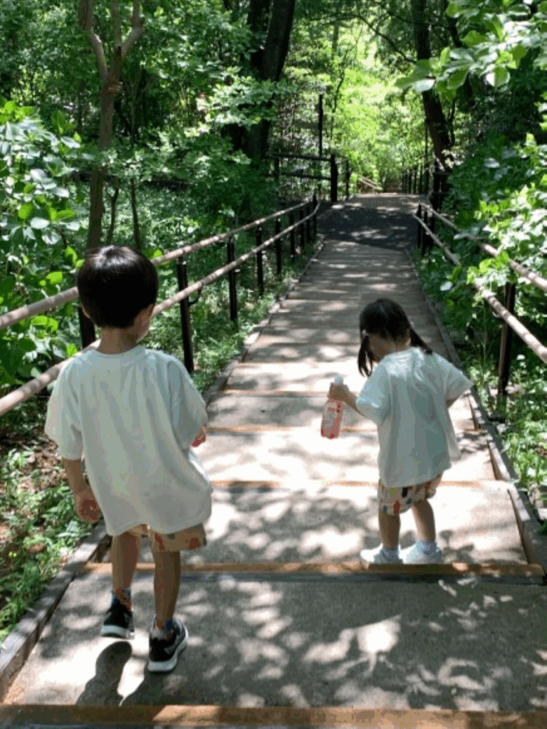 兄妹の様子①（＠yuui.h_1616さんより提供）