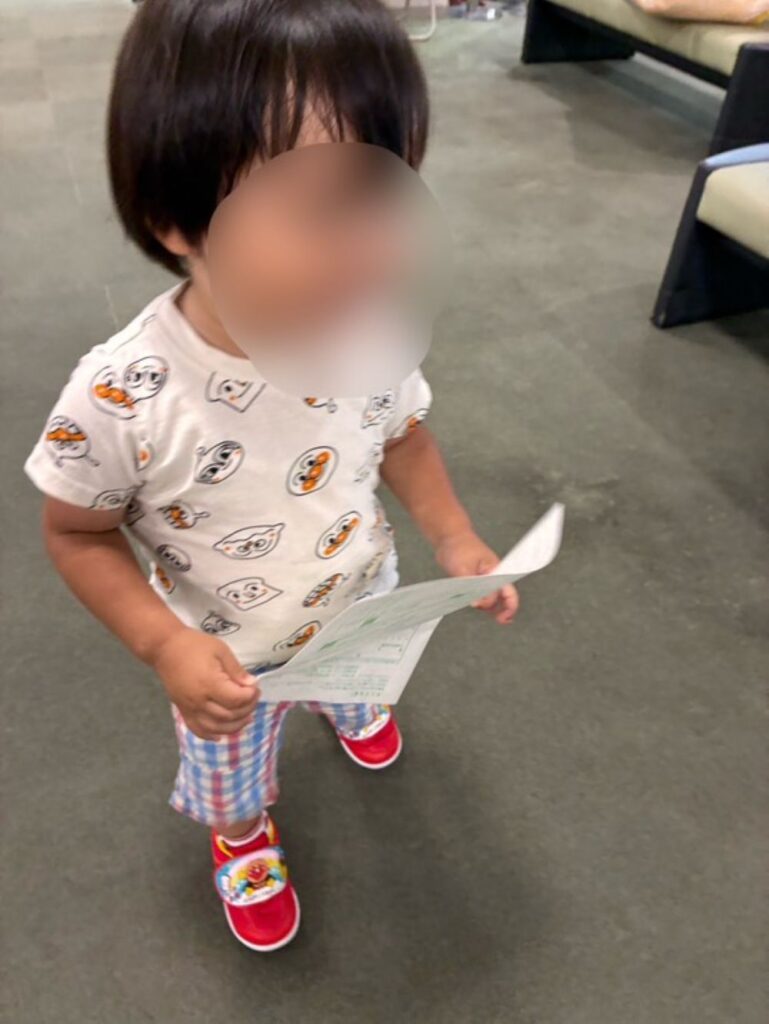 離婚届を運ぶ息子さん③（＠ankimo_mamaさんより提供）