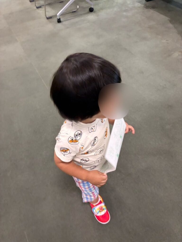 離婚届を運ぶ息子さん④（＠ankimo_mamaさんより提供）