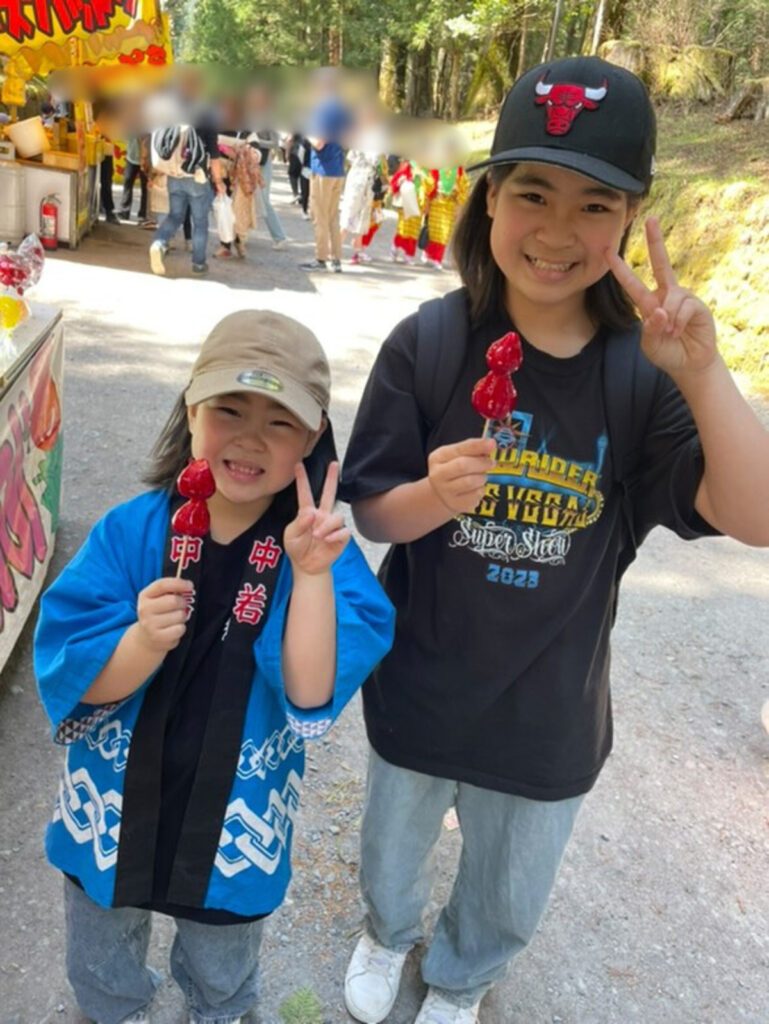 4個下の妹さんと一緒に②（@mana___114さんより提供）