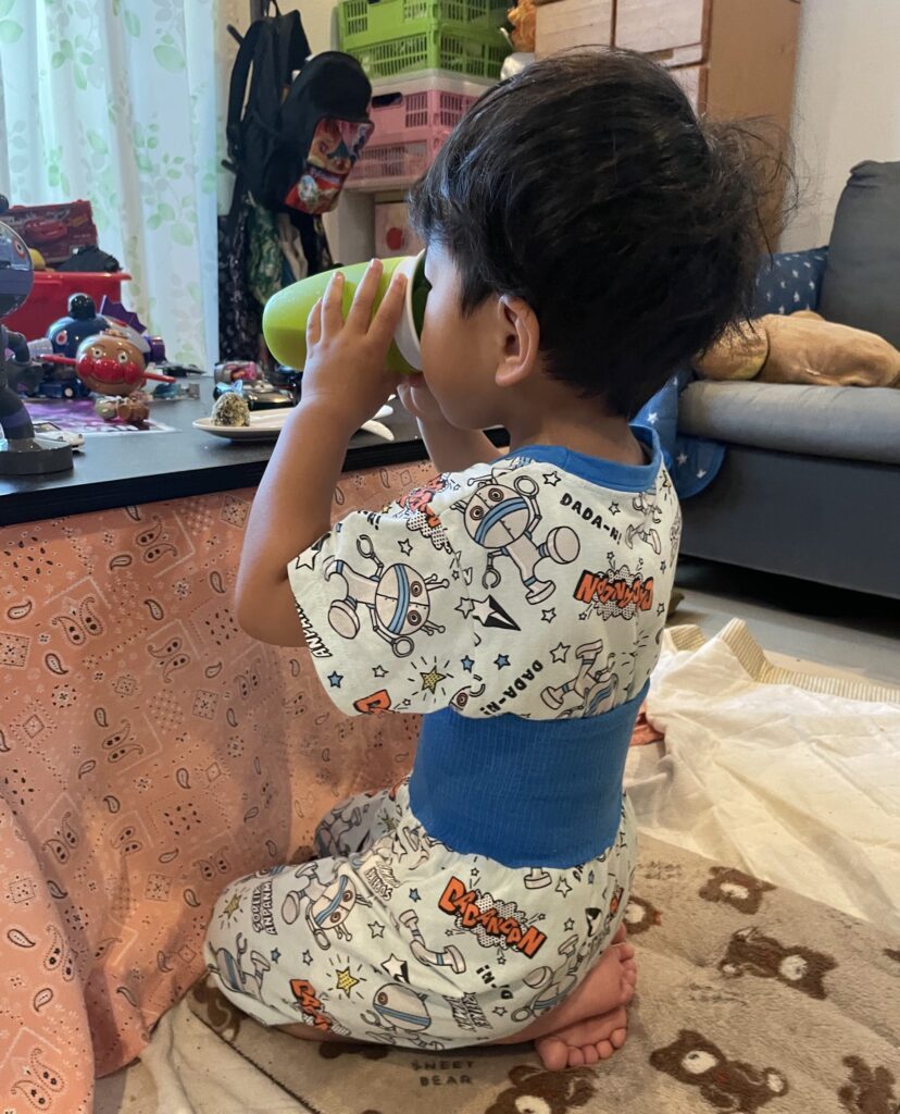 姿勢がいい息子さん（@R453374510さんより提供）