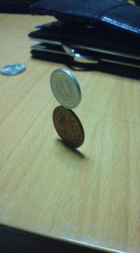 2012年に作ったコインタワー（@thumb_taniさんより提供）