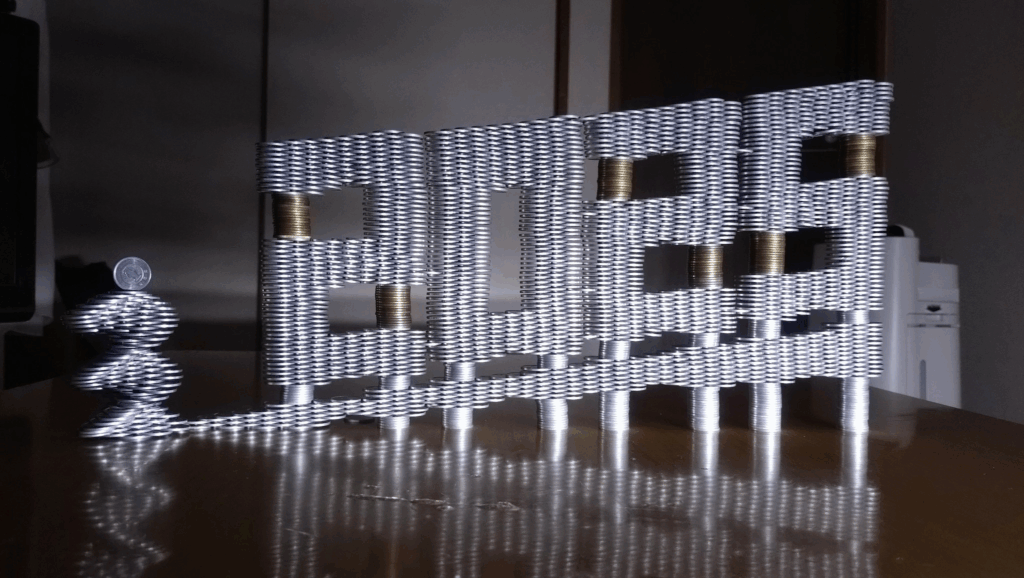 コインタワー作品①（@thumb_taniさんより提供）