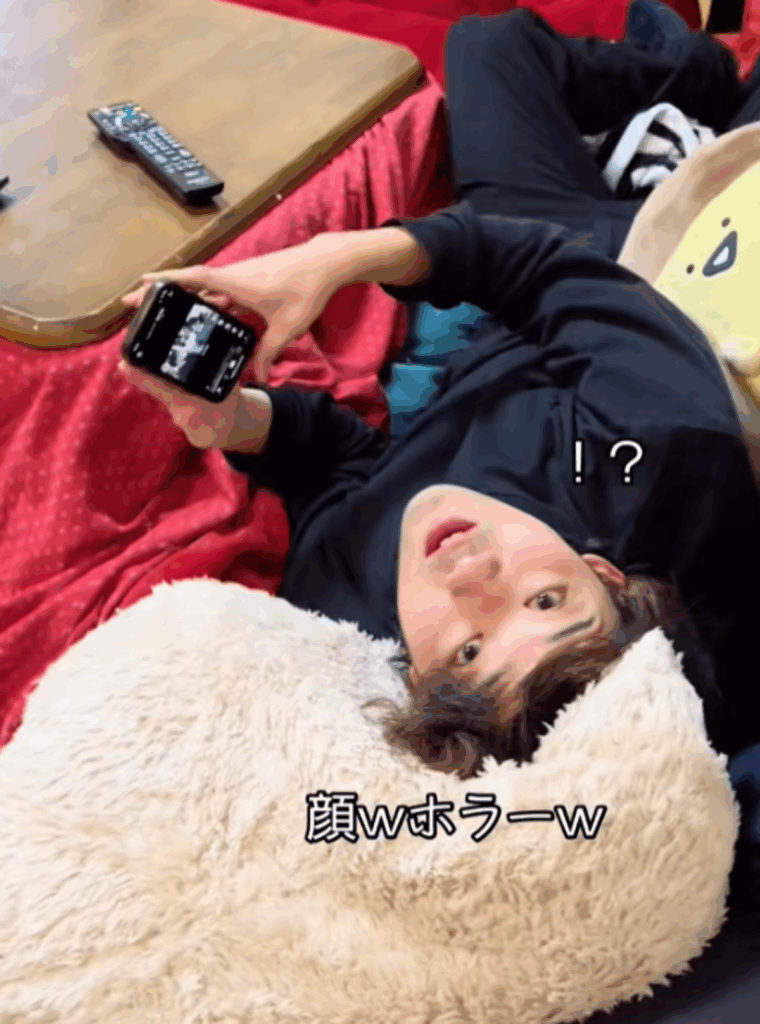 気配に気づいたパパさん（@zuuuki20210さんより提供）