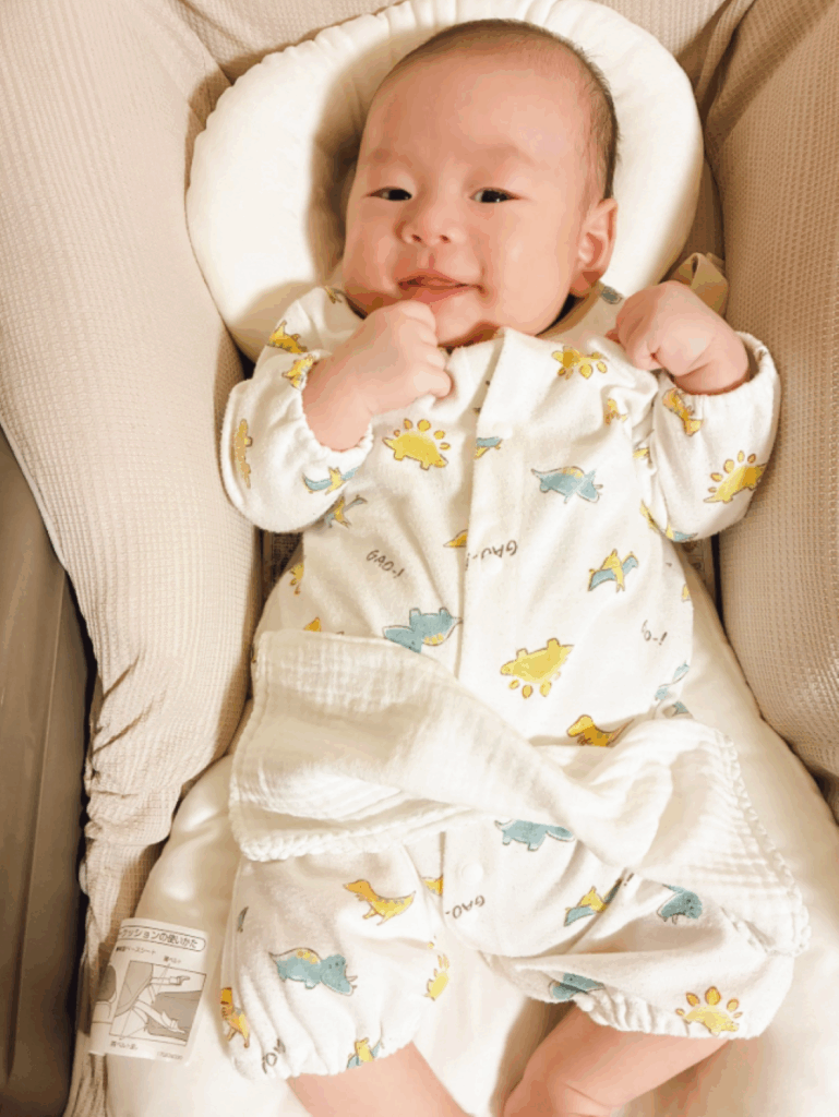 ニコッと笑う息子さん（@7tsumiiinさんより提供）