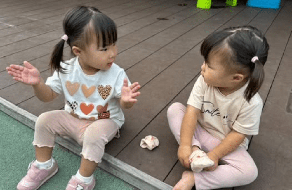 ゆずちゃんとみうちゃん（＠futago_mama.224さんより提供）